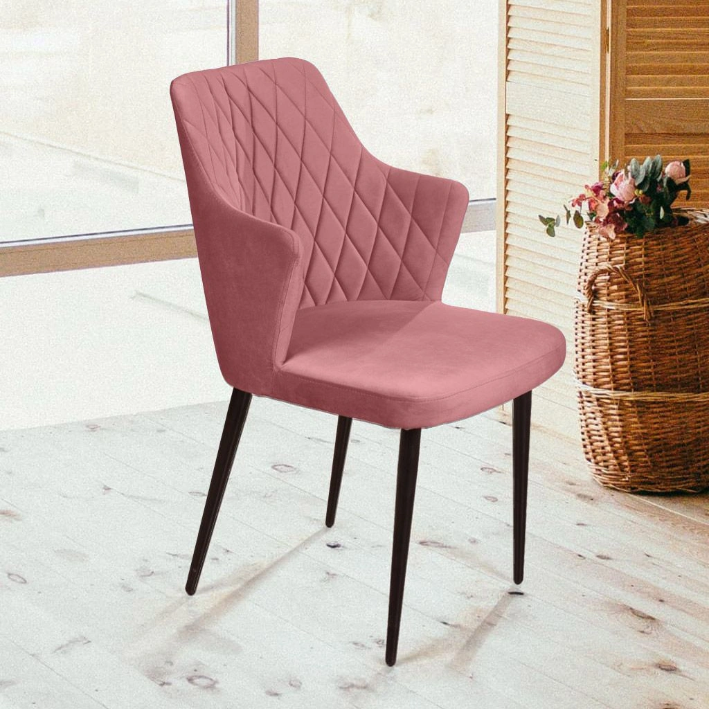 Стул с подлокотниками Hunt ромб, бархат пудровый 15 / чёрный конус изображение Стул с подлокотниками Hunt ромб, бархат пудровый 15 / чёрный конус фото