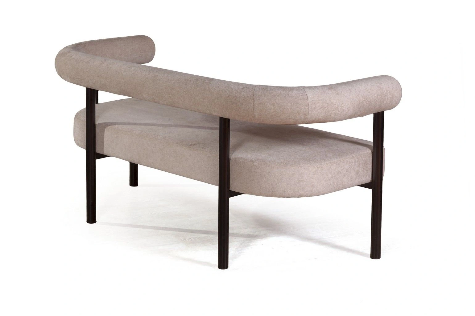 Диван Biggi, шенилл Puffy beige / опоры черные изображение Диван Biggi, шенилл Puffy beige / опоры черные фото