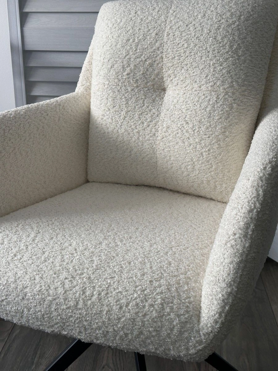 Стул Honey букле белый, поворотный механизм 360 градусов изображение Стул Honey букле белый, поворотный механизм 360 градусов фото