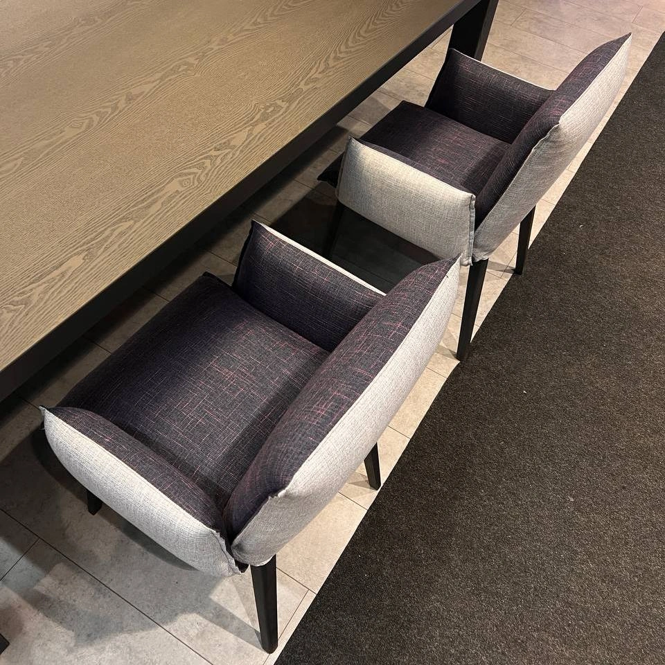 Стул с подлокотниками Kevin, рогожка сине/серый изображение Стул с подлокотниками Kevin, рогожка сине/серый фото