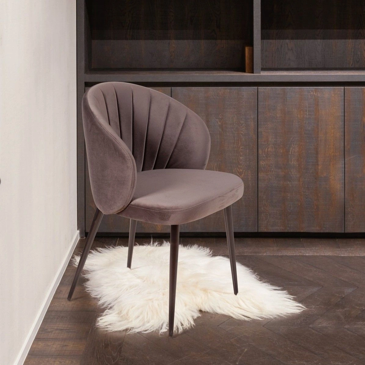 Стул Mont Blanc, бархат антрацит 14 / черный конус изображение Стул Mont Blanc, бархат антрацит 14 / черный конус фото