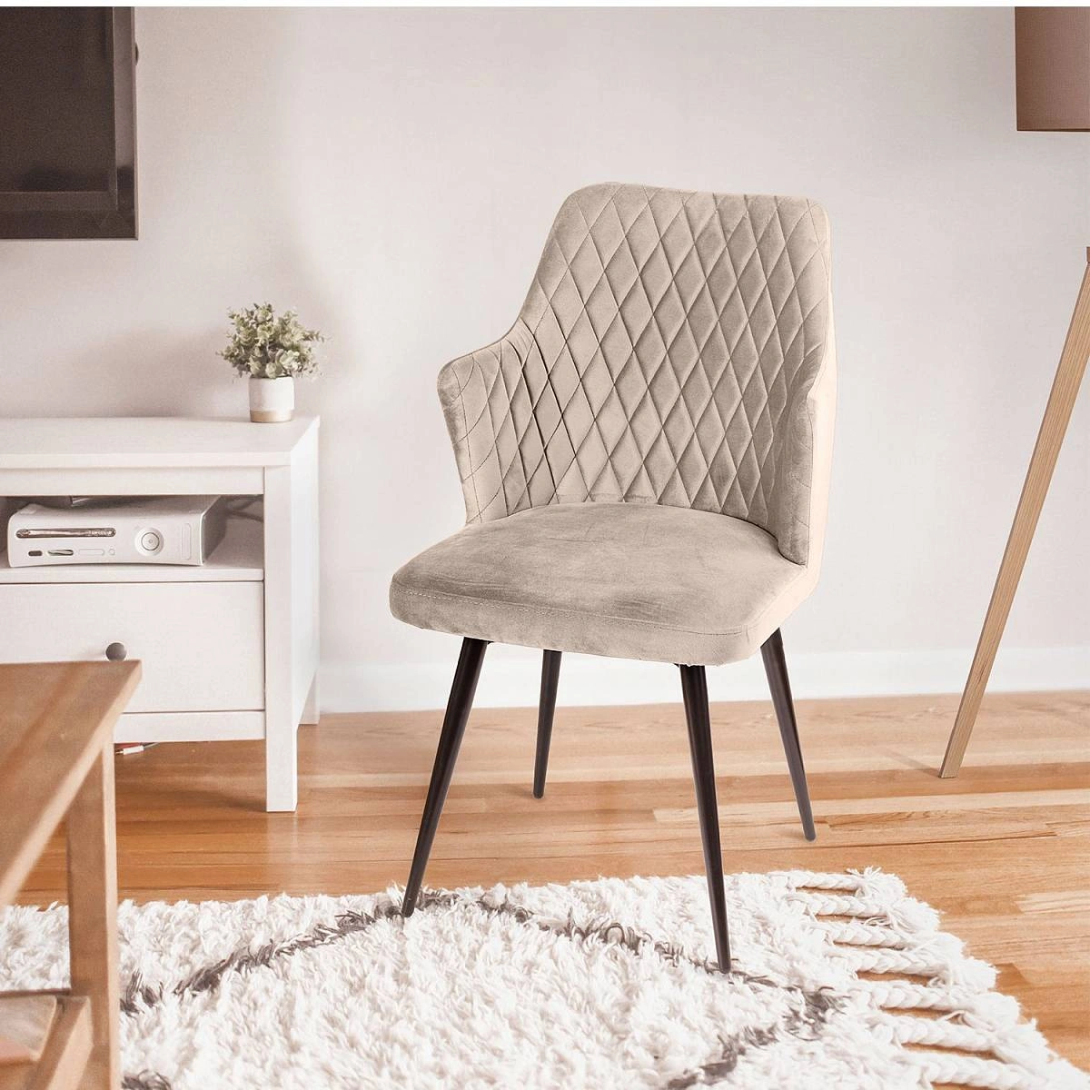 Стул поворотный на 360 градусов Hunt ромб, комплект (4шт), бархат пепельно-бежевый 25 / чёрный конус изображение Стул поворотный на 360 градусов Hunt ромб, комплект (4шт), бархат пепельно-бежевый 25 / чёрный конус фото