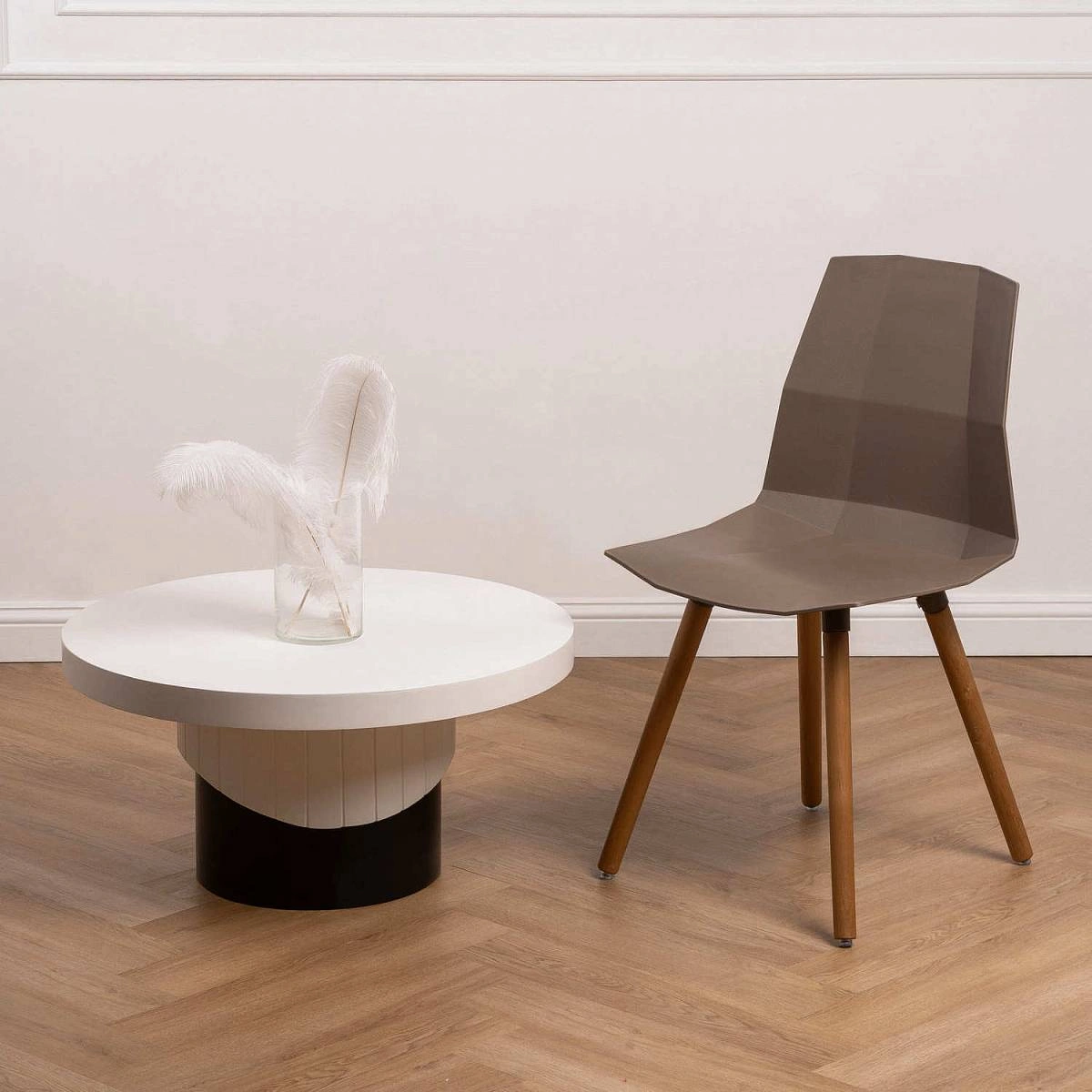 Стул Blex, (комплект 4 шт), пластик капучино / опоры дерево изображение Стул Blex, (комплект 4 шт), пластик капучино / опоры дерево фото