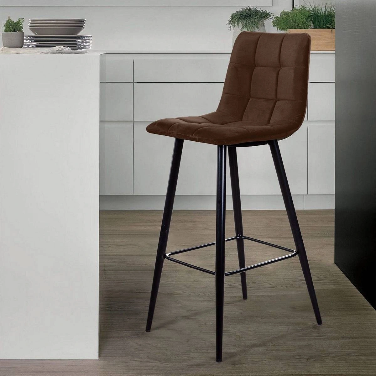 Стул барный UNO, бархат коричневый 12/ чёрный конус изображение Стул барный UNO, бархат коричневый 12/ чёрный конус фото