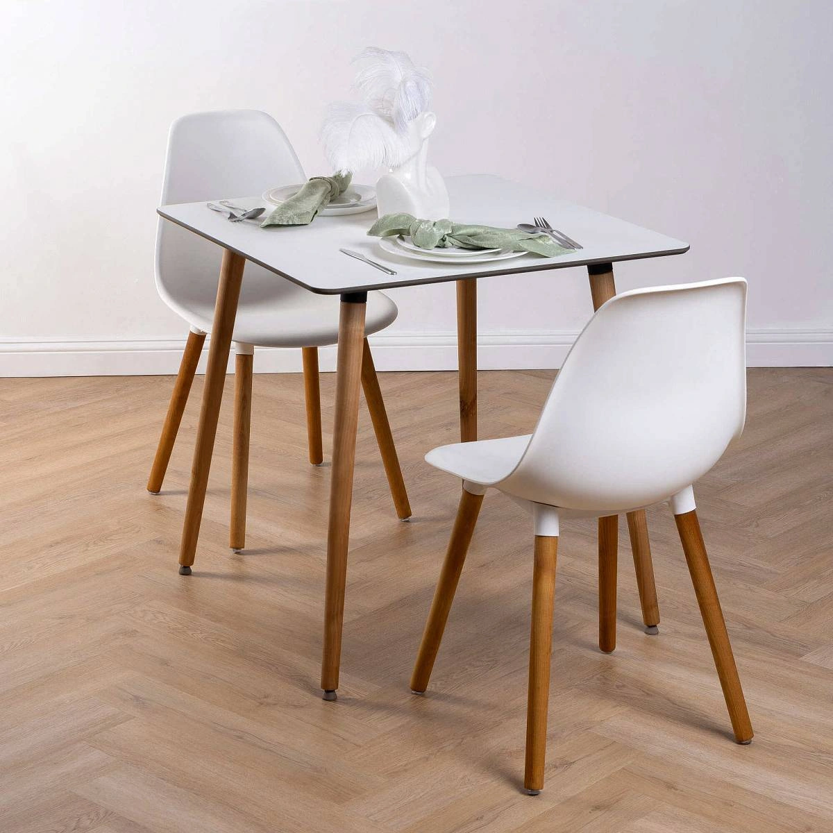 Стул Eames, (комплект 2 шт), пластик белый / опоры дерево фото