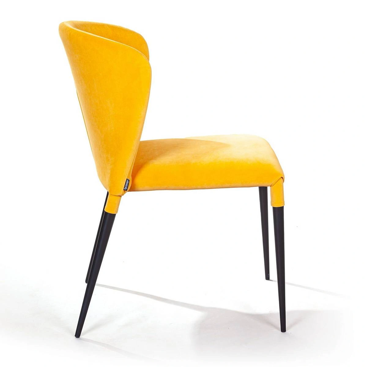 Стул Albert в шортиках, горчичный изображение Стул Albert в шортиках, горчичный фото