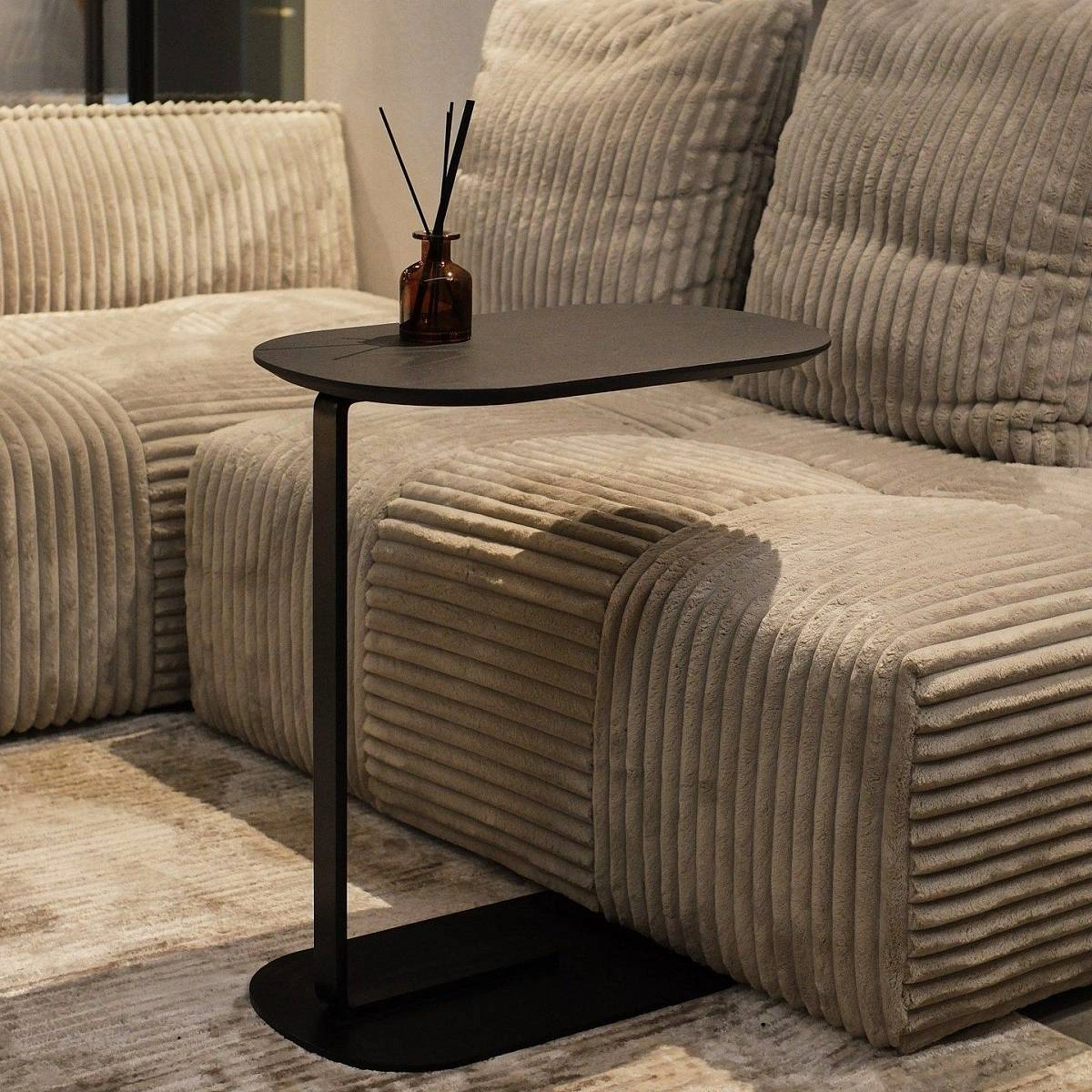 Журнальный столик приставной Side шпон черничный шоколад изображение Журнальный столик приставной Side шпон черничный шоколад фото