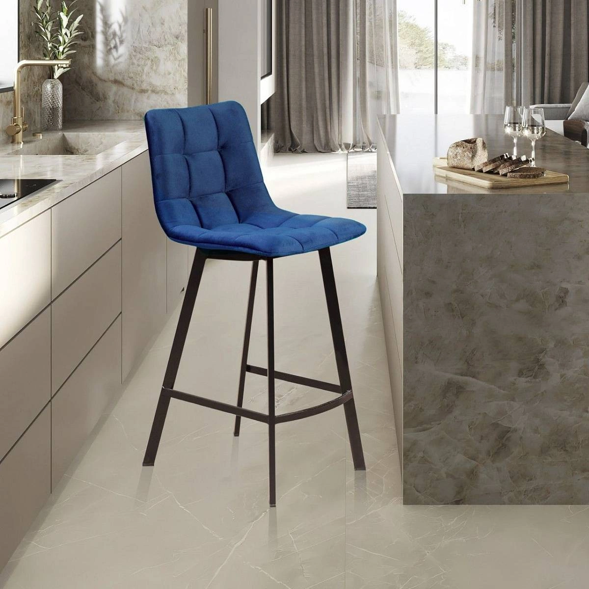 Стул полубарный UNO, бархат синий 29 / черный профиль изображение Стул полубарный UNO, бархат синий 29 / черный профиль фото